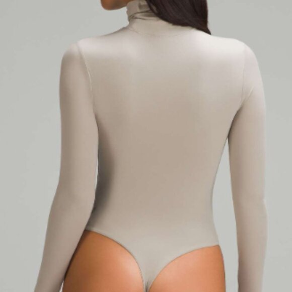 (6263) Wundermost Ultra-Soft Nulu Turtleneck Bodysuit in SMALL - Picture 2 of 9